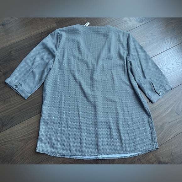 Contemporaine by Simons Women Printed Shirt - Picture 2 of 3